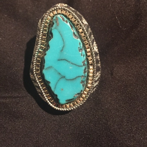 Large turquoise ring. Costume - Picture 3 of 3