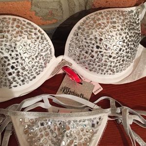 VICTORIA'S Secret 2015  Fashion Show bra & thong
