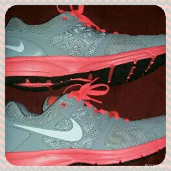 Nike air relentless women