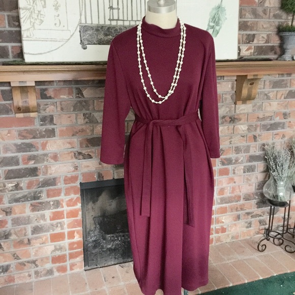 VINTAGE cranberry shift dress