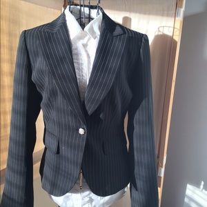 Tahari Blazer