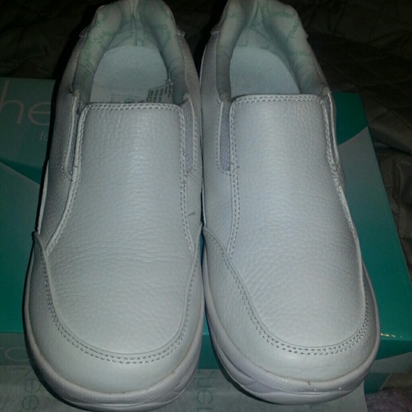 **Nursing style shoe***