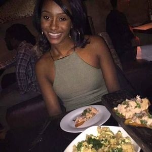 Meet your Posher, Maya