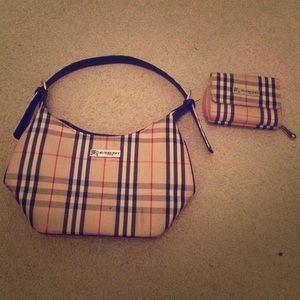 Burberry matching purse and wallet