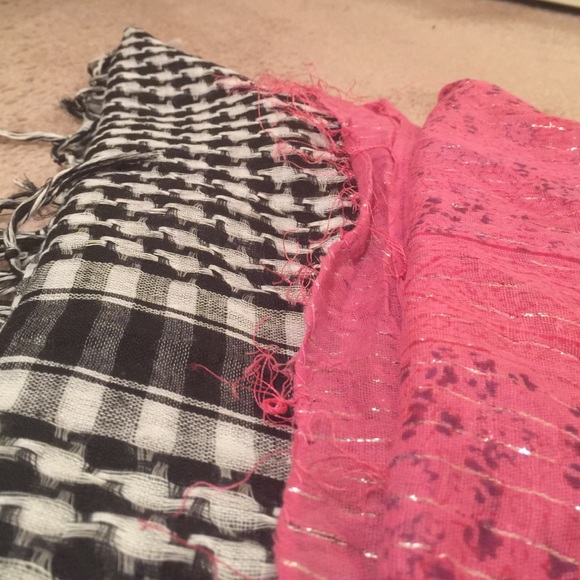 Triangle Scarf Bundle! OS - Picture 2 of 4