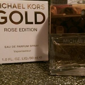 !!!SOLD on M!!!! Michael Kors  GOLD Rose Edition