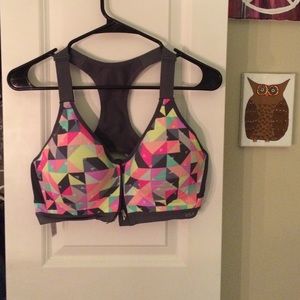 Victorias Secret Incredible front close Sports Bra