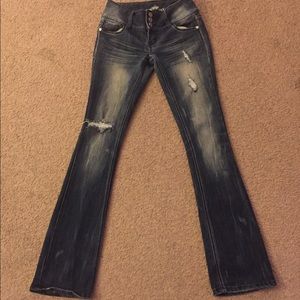 Almost Famous distressed jeans