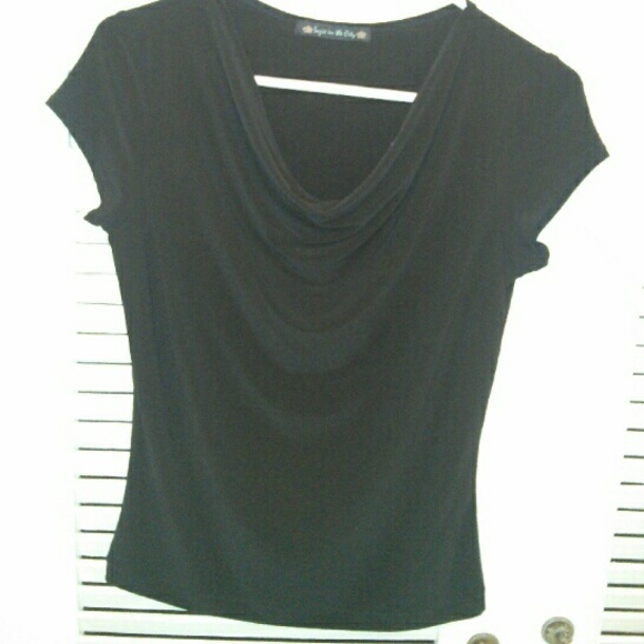 Woman Top - Picture 3 of 3