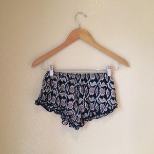 Brandy Melville Vodi Geometric Shorts