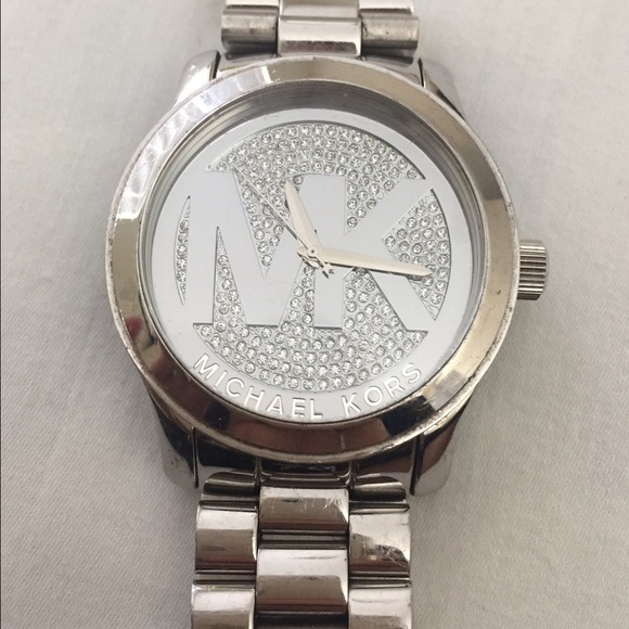 Michael Kors 'Runway' Logo Dial Bracelet Watch