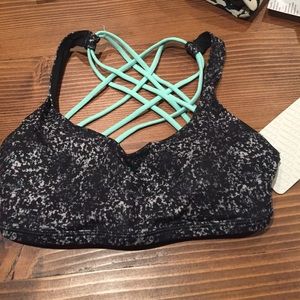 Nwt lululemon free to be wild sports bra 4