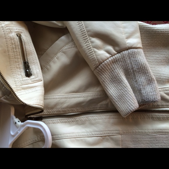 Medium Jacket - Picture 3 of 4