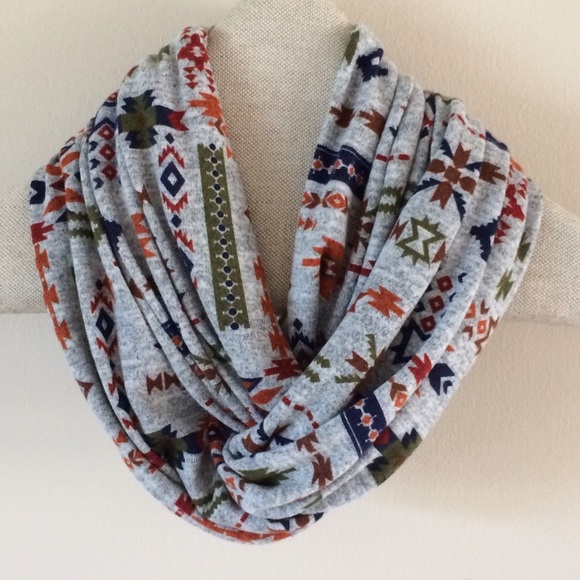 Daisy Jane | Native Print Infinity Scarf - Picture 2 of 2