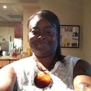 Meet your Posher, Kenitra