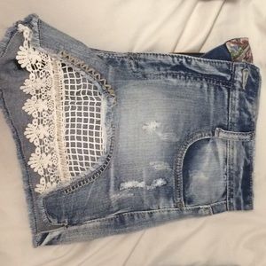 Laced High waisted Shorts