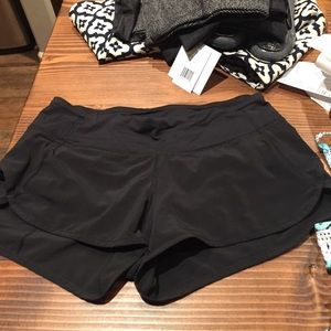 Lululemon run shorts size 4 in black