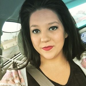 Meet your Posher, Allison