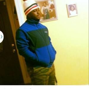 Meet your Posher, Devonte