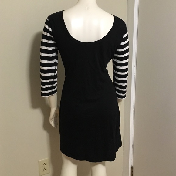 Express Striped Sleeve Dress - Picture 4 of 4
