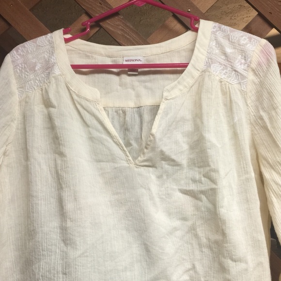 Linen shirt - Picture 2 of 3