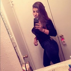 Meet your Posher, Elizabeth