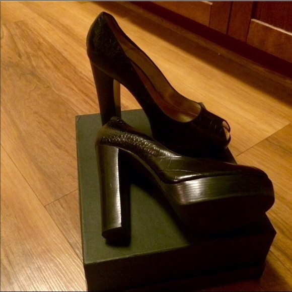 Price drop  MICHAEL KORS PEEP TOE  💓EUC - Picture 3 of 4