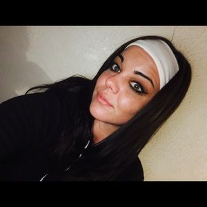 Meet your Posher, Selina