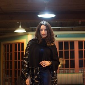 Meet your Posher, Ella