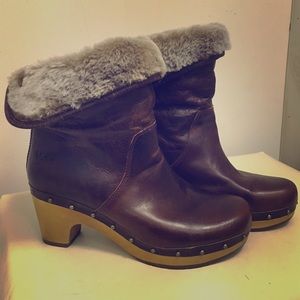Ugg Amoret Boots size 8 Leather