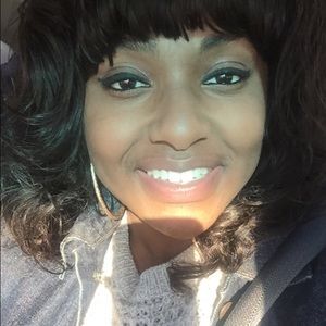 Meet your Posher, Kaila