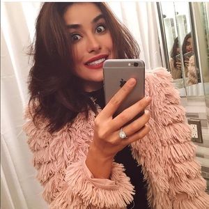 Meet your Posher, Monica