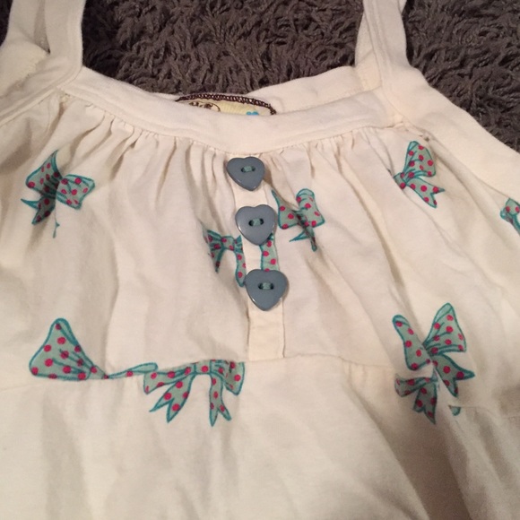 Bow print tank! - Picture 2 of 2