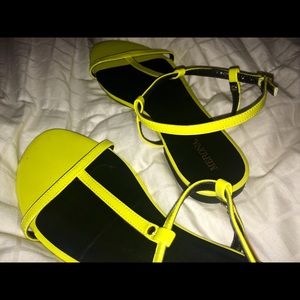 🔆Punchy Yellow Strappy Sandal🔆