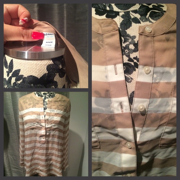Old Navy Tops - 🌿Sheer Blouse🌿