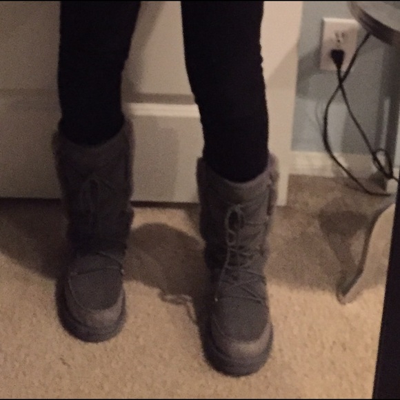 Atwell grey shearling boots - Picture 3 of 3