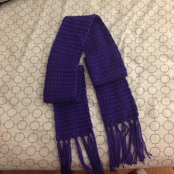 Handmade scarfs in purple and tilt colors - Picture 3 of 4