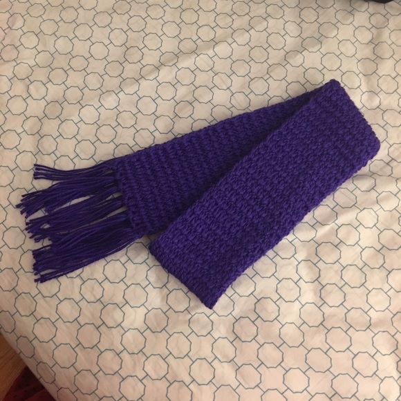 Handmade scarfs in purple and tilt colors - Picture 2 of 4
