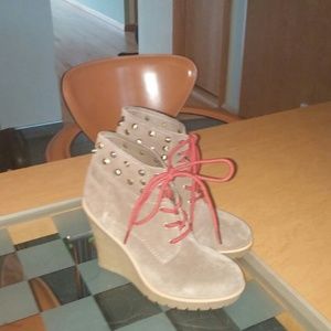 GUESS LEATHER SUEDE HIGH TOP WEDGE BOOT