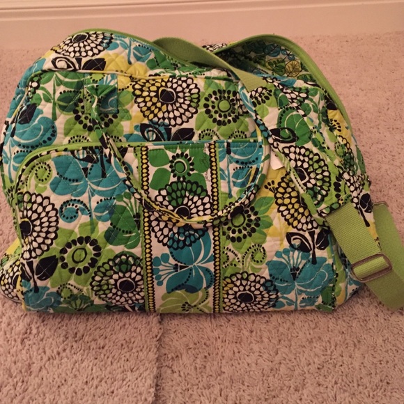 Large Vera Bradley duffel-never been used