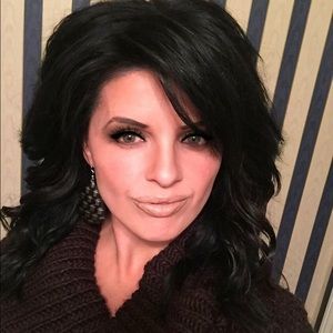 Meet your Posher, Beverly