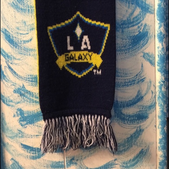 Galaxy scarf - Picture 1 of 3