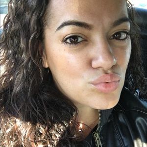 Meet your Posher, Jessica