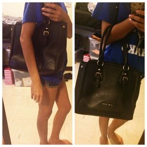 g by guess tote