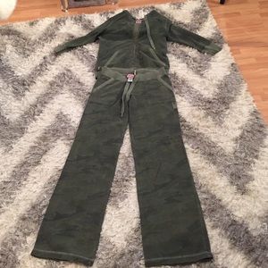 Juicy Couture Sweatsuit set brand new missing tags