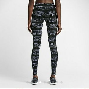 Nike Epic Luxe Clash running leggings