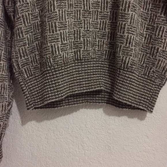 Oversized Winter Sweater - Picture 3 of 4