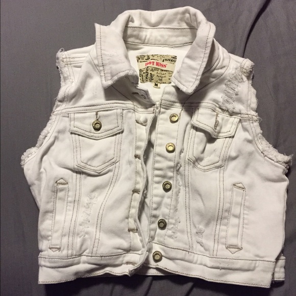 White sleeveless vest