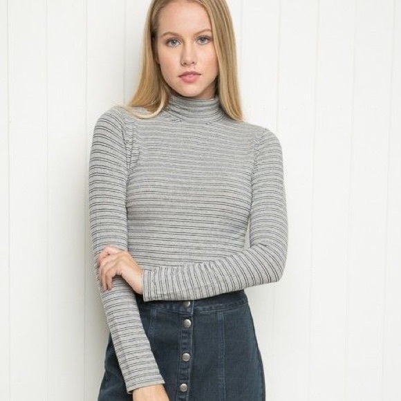 kendra turtleneck top