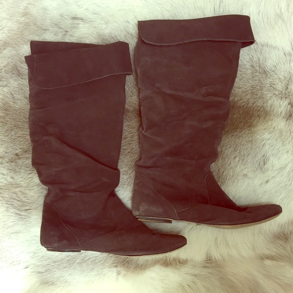 Suede boots